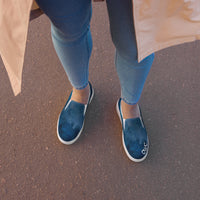 Women’s slip-on canvas shoes